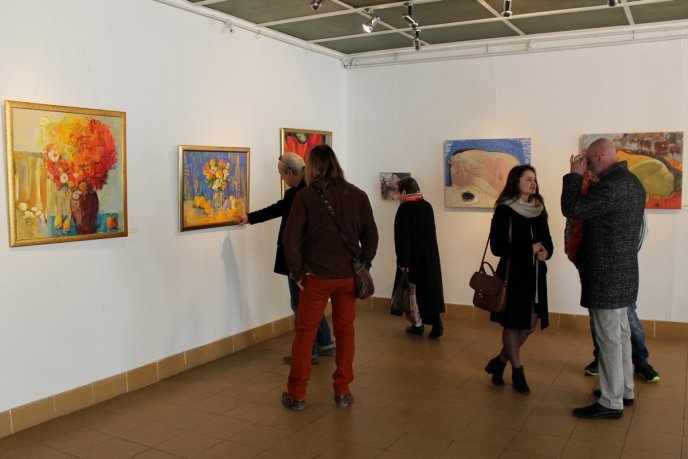 В Ужгороді відбулась виставка робіт жінок-художниць – 05