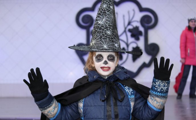 В Ужгороді відбувся костюмований парад до свята Хеловін – 04 В Ужгороді відбувся костюмований парад до свята Хеловін – 04