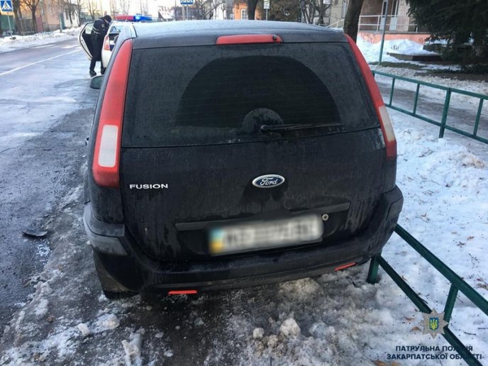 У Мукачеві сталася аварія: винуватець втік – 02