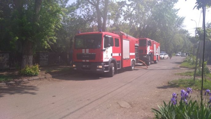 В Ужгороді горіла будівля, котру облюбували місцеві безхатченки – 02 В Ужгороді горіла будівля, котру облюбували місцеві безхатченки – 02