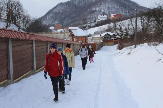 Мукачівці розповіли дивовижну історію своєї подорожі околицями міста – 01