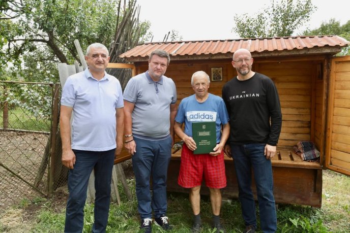 На Мукачівщині у День пасічника відзначили працівників галузі бджільництва – 04