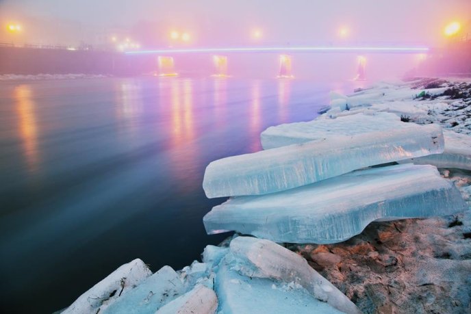 В інтернет-мережі з’явились фото нічного Ужгорода після "снігового паводку" – 01