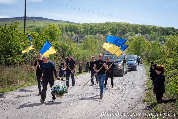 На Мукачівщині поховали загиблого на війні Героя Віктора Іньшина – 02