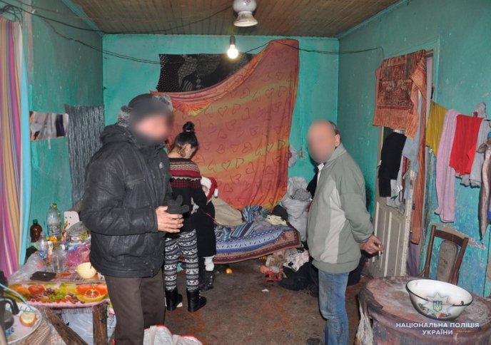 Ганебний бізнес: закарпатець змушував жебракувати 5 чоловіків із вадами здоров’я – 03 Ганебний бізнес: закарпатець змушував жебракувати 5 чоловіків із вадами здоров’я – 03