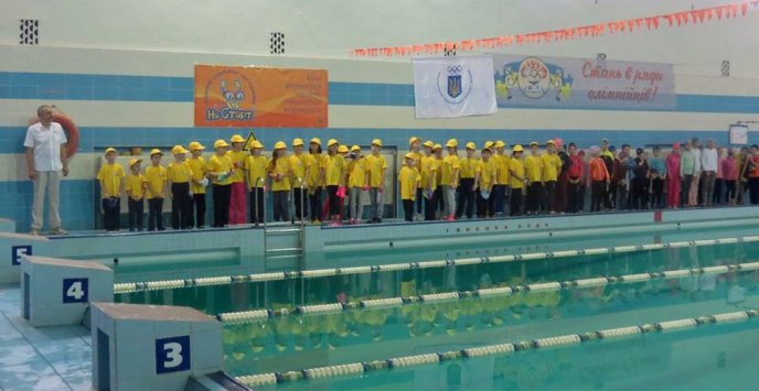 В Ужгороді відбувся міський турнір з плавання "На старт з Дідом Морозом" – 03