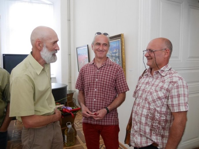 В Ужгороді відкрили виставку відомого художника – 04