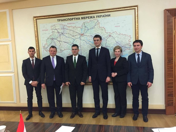 Угорщина готова продовжити маршрут швидкісного потягу "Будапешт-Мукачево" до Львова – 02 Угорщина готова продовжити маршрут швидкісного потягу "Будапешт-Мукачево" до Львова – 02