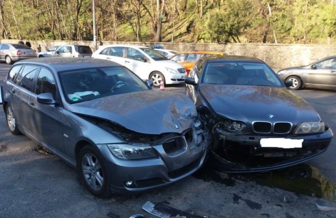 В Ужгороді зіткнулись дві іномарки – 03