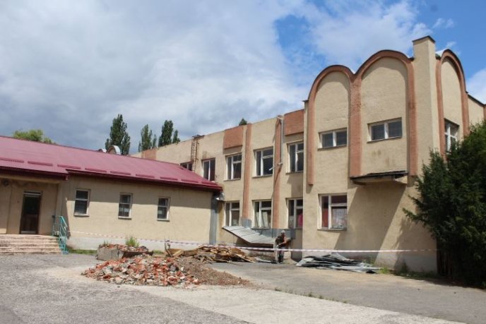 У Мукачеві розпочалась реконструкція ЗОШ №8 – 01