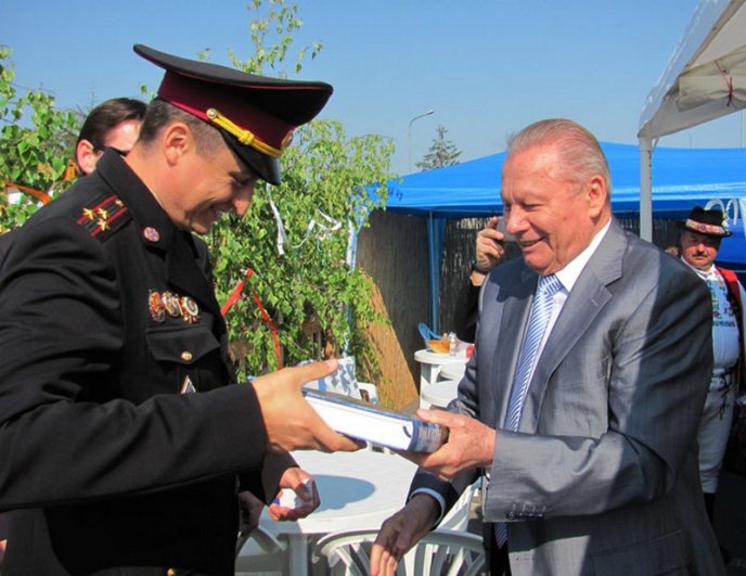 У День добросусідства українці передали словакам легендарний гелікоптер – 02