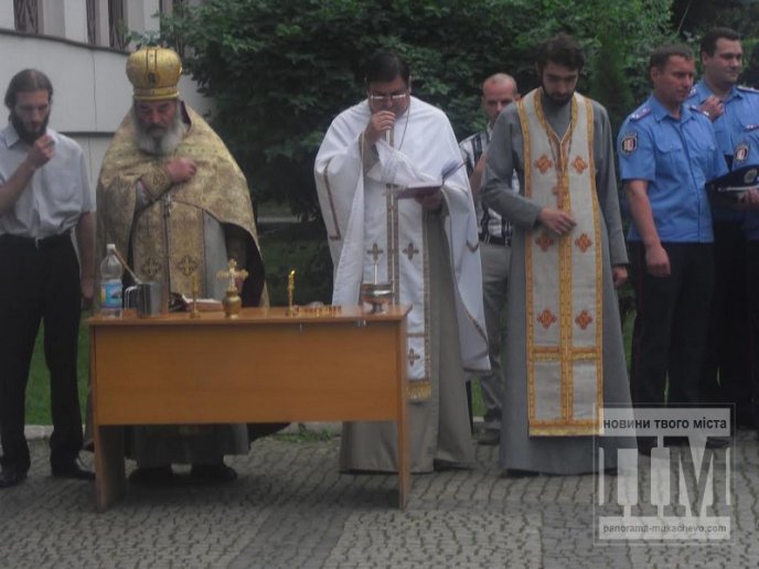 В Ужгороді закарпатських правоохоронців проводжали у зону АТО (ФОТО) – 01