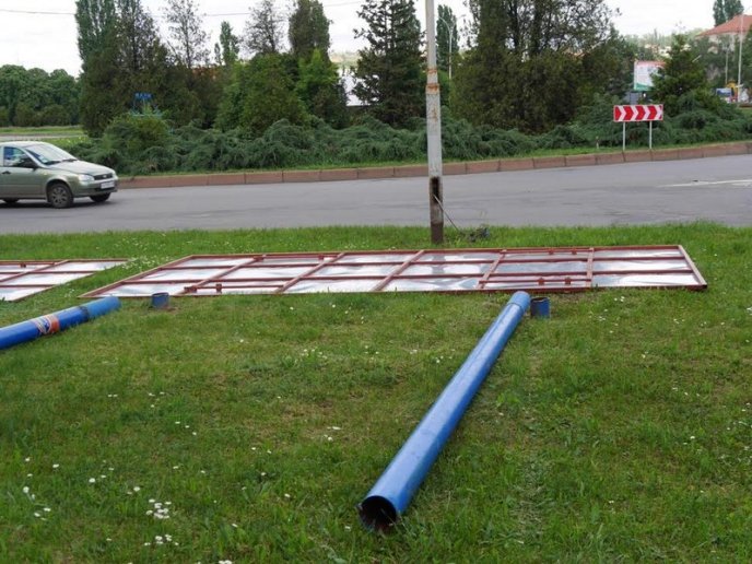 Обласний центр звільняють від білбордів – 01