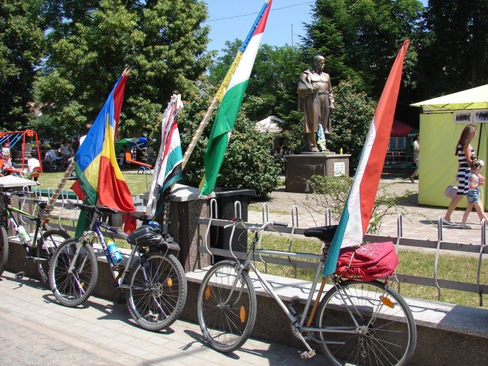 Заради миру народів закарпатець пробіг 105 кілометрів – 03