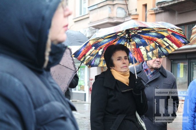 Мукачівці намагались розгадати секрет невідомого пам’ятника на вулиці Пушкіна (ФОТОРЕПОРТАЖ) – 13