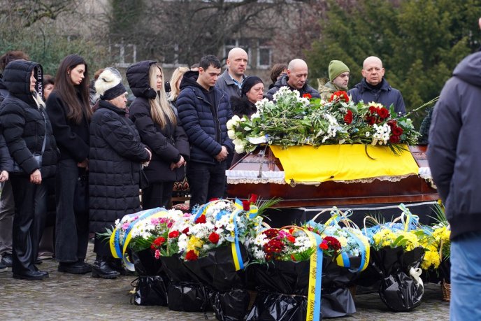 В Ужгороді поховали воїна, якого 15 місяців вважали зниклим безвісти – 01