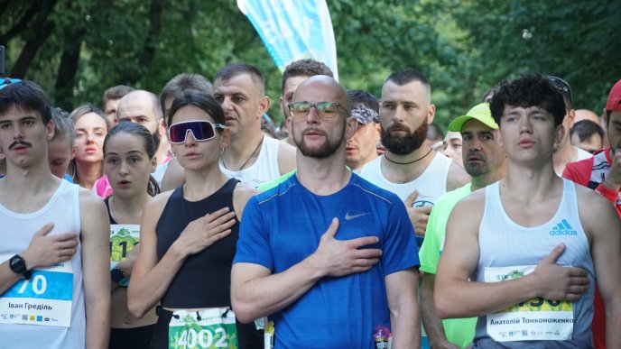 Зібрали понад 2 мільйони гривень: у Мукачеві відбувся півмарафон на підтримку ЗСУ – 02