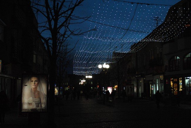Мукачево готове до зустрічі Нового року: є все, окрім снігу (ФОТОРЕПОРТАЖ) – 01