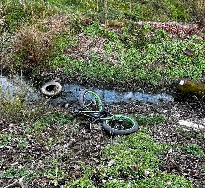 Підійшов ззаду і штовхнув: в Ужгороді скоїли зухвалий грабіж – 03 Підійшов ззаду і штовхнув: в Ужгороді скоїли зухвалий грабіж – 03