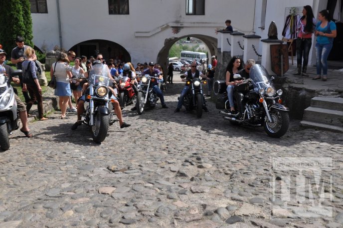 Як байкери у замку "Паланок" гуляли (ФОТОРЕПОРТАЖ)  – 06