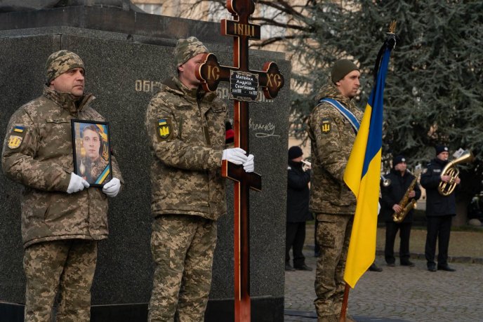 Мав багато друзів: на Закарпатті поховали воїна – 04