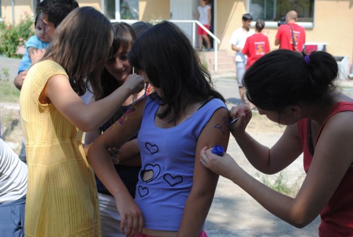 У Пункті тимчасового розміщення біженців на одну особу виділяють 15 гривень на добу (ФОТО) – 01