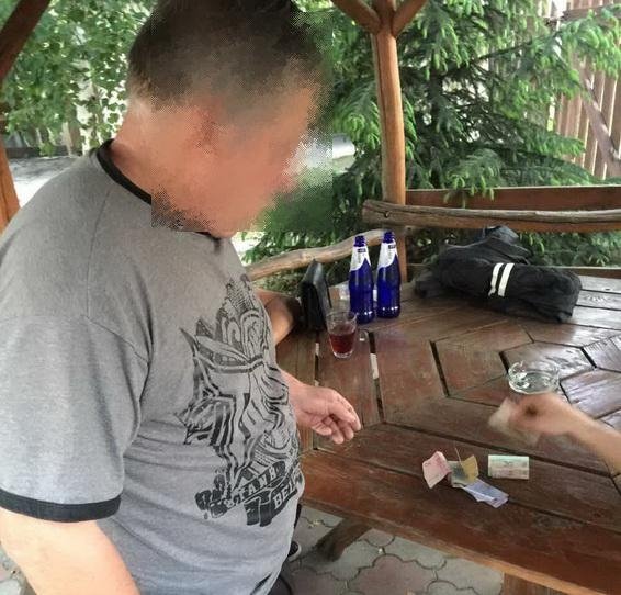 На Ужгородщині в саунах замовляють повій  – 01