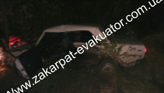 У Чинадієві в ДТП сильно постраждав один із водіїв – 02