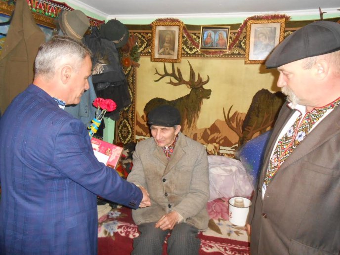 Ветеранам Тячівщини та Рахівщини подякували за перемогу над нацизмом – 01