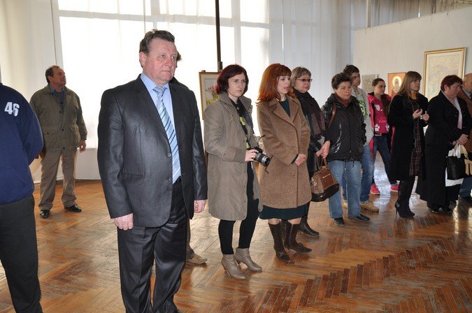 У Мукачівській картинній галереї відкрили виставку до Міжнародного жіночого дня (ФОТОРЕПОРТАЖ) – 09