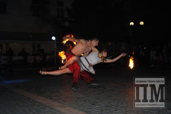 Театр вогню "Dragonfly" вже вдруге виступив у Мукачеві (ФОТОРЕПОРТАЖ) – 15