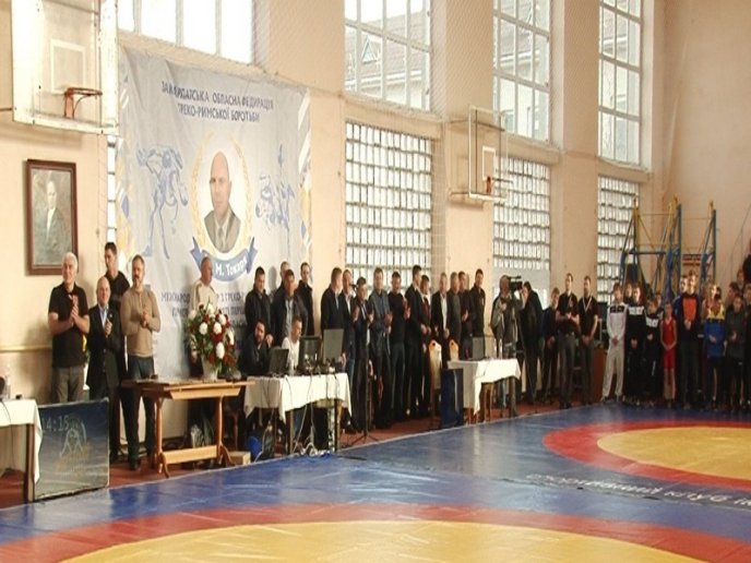 У Мукачеві стартував турнір з греко-римської боротьби  – 04