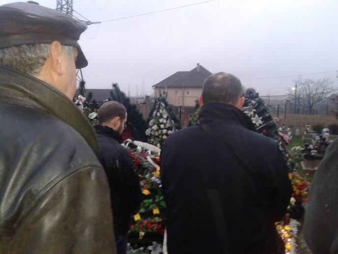 В околиці Мукачева вшанували річницю з дня смерті бійця "Айдару" Олега "Скіфа" Сидора – 02 В околиці Мукачева вшанували річницю з дня смерті бійця "Айдару" Олега "Скіфа" Сидора – 02