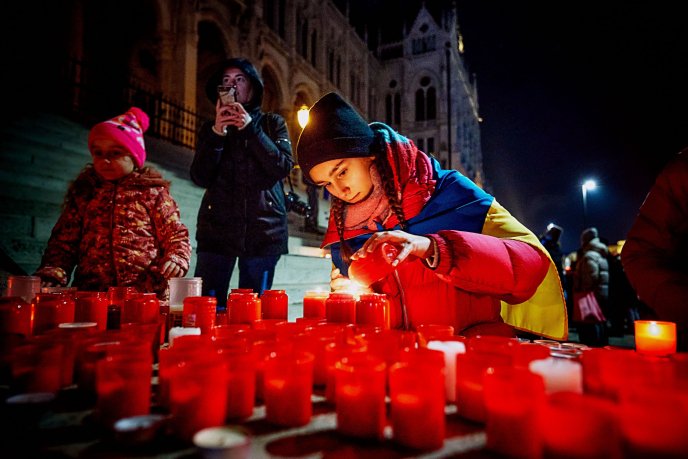 Будапештський парламент вимкнув освітлення в пам’ять жертв Голодоморів – 01