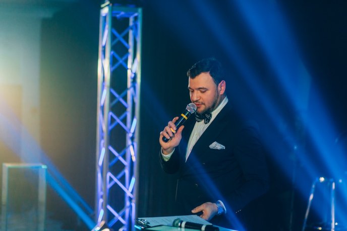 Мода заради життя: на Закарпатті відбувся ІІІ-й благодійний показ мод дизайнерки Роксолани Новак – 87