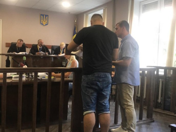 В Ужгороді вирішують, чи брати під варту винуватця смертельної ДТП – 04 В Ужгороді вирішують, чи брати під варту винуватця смертельної ДТП – 04