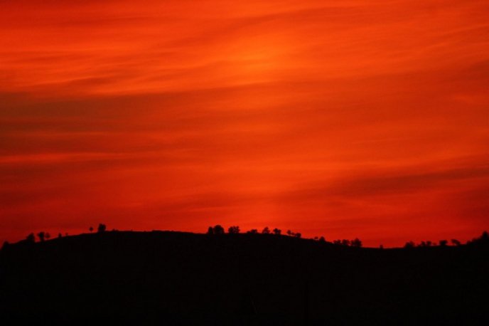 Червоне небо над Мукачевом вразило своєю красою – 04