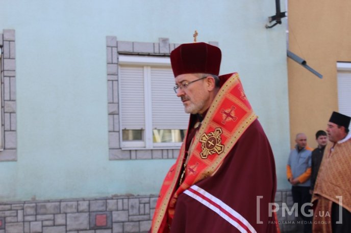 У Мукачеві католики двох обрядів пройшли Хресну Дорогу – 19 У Мукачеві католики двох обрядів пройшли Хресну Дорогу – 19