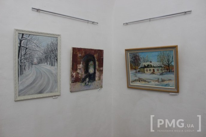 У замку "Паланок" відкрили виставку робіт художнього об’єднання "Райдуга" – 10