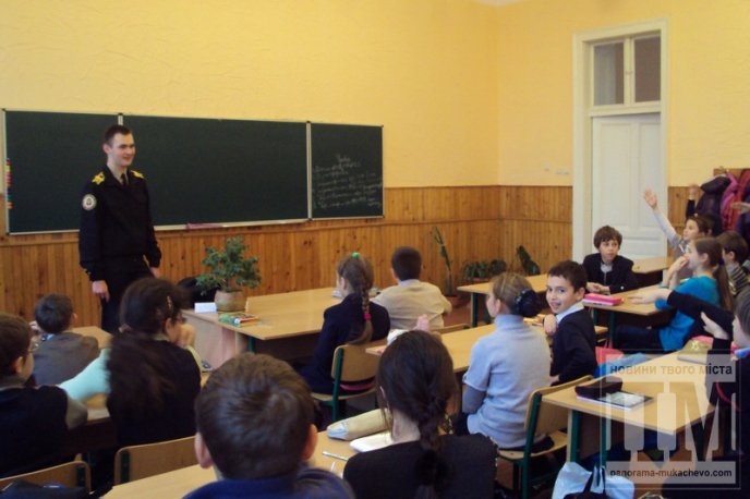 Учням ЗОШ №4 розповіли про правила поведінки у надзвичайних ситуаціях (ФОТО)  – 02