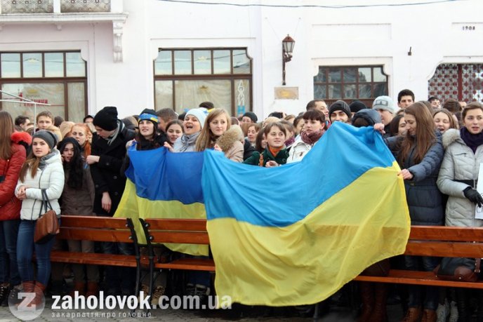 В Ужгороді студенти влаштували ЄвроМайдан (ФОТО) – 07