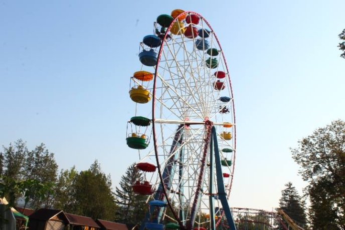 Завтра у Мукачеві планують запустити оглядове колесо – 03