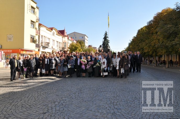 У Мукачеві вшановували представників найпочеснішої професії (ФОТО) – 28 У Мукачеві вшановували представників найпочеснішої професії (ФОТО) – 28
