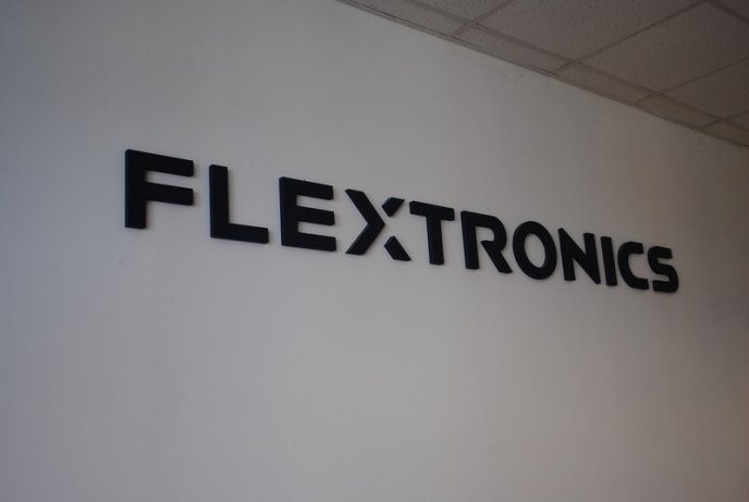 На заводі "Флекстронікс" в Мукачеві відкрили першу лінію виробництва (ФОТОРЕПОРТАЖ) – 05