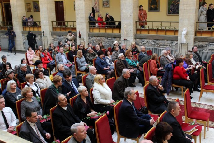 В Ужгороді урочисто преміювали найкращих літераторів і митців Закарпаття – 10