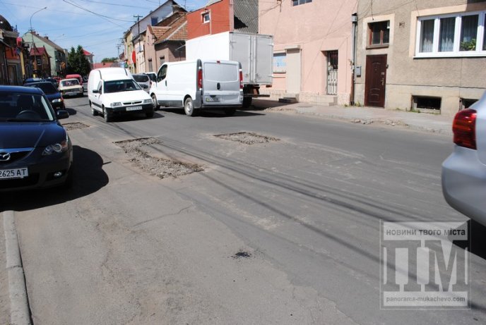 У Мукачеві розпочали ремонтувати вулицю Миру (ФОТО) – 11