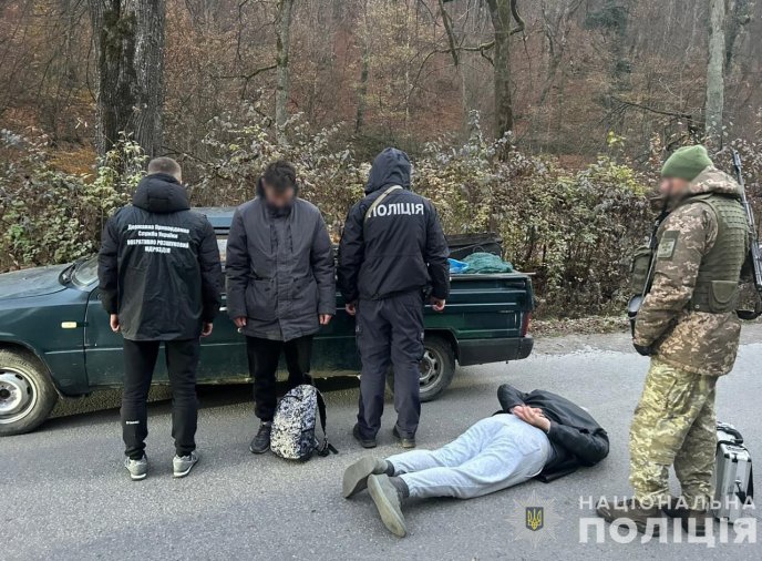 В одному з районів Закарпаття заблокували два канали незаконного переправлення чоловіків через кордон – 01