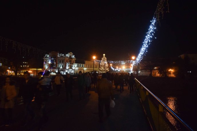 В Ужгороді стартував новорічно-різдвяний ярмарок – 13 В Ужгороді стартував новорічно-різдвяний ярмарок – 13