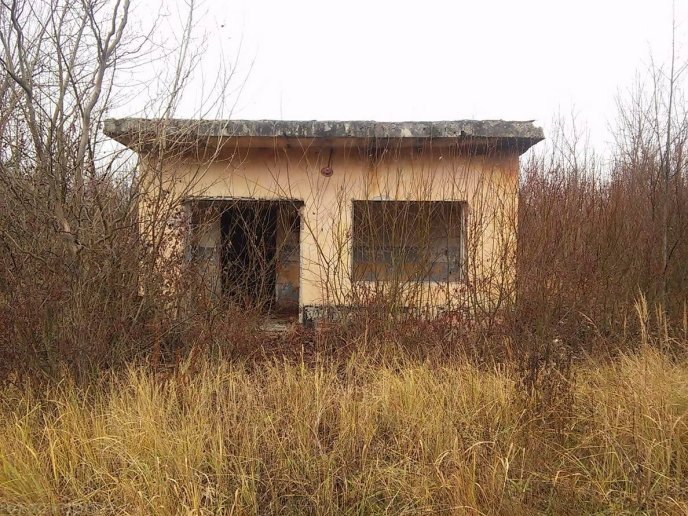 Мукачівський аеродром нагадує зону відчуження: як він зараз виглядає – 05