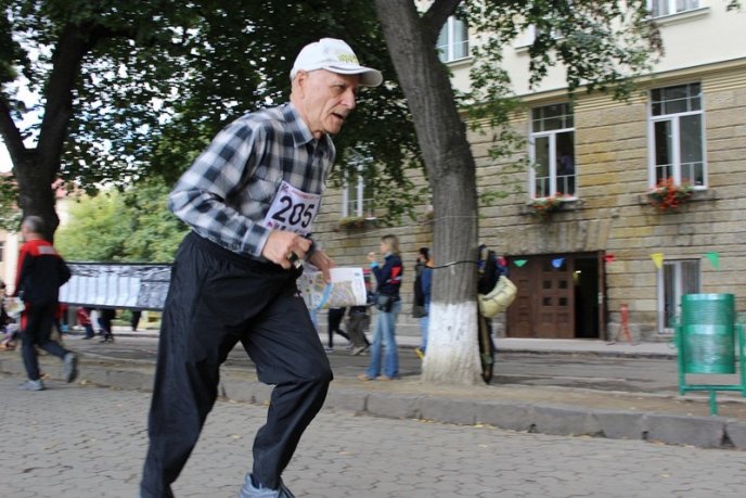 Ужгородом та районом бігають орієнтувальники на міжнародних змаганнях «Кубок Дружби - 2013» та чемпіонаті України з багатоборств (ФОТО) – 12